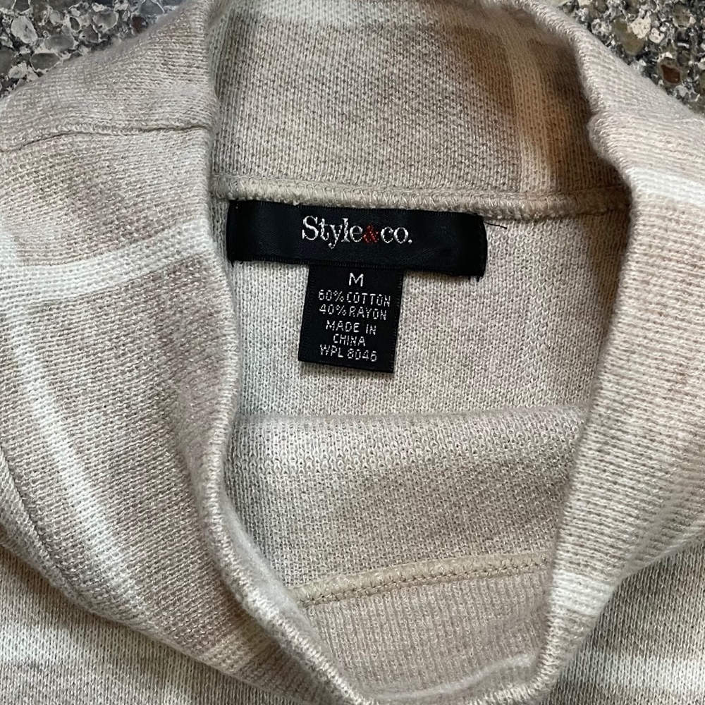 STYLE & CO Sweater cream and white basic Size medium - Picture 5 of 7